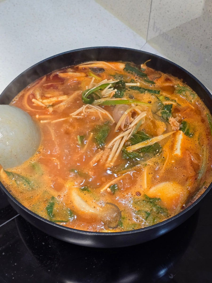 땅스부대찌개 상도점 사진 1
