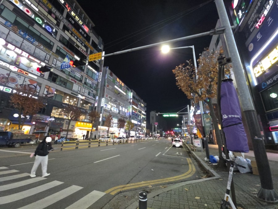 스타벅스 지행역점 사진 3