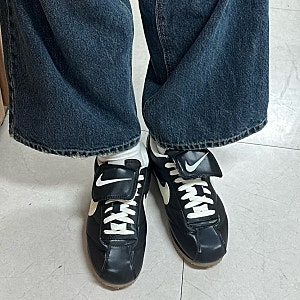 [나이키] 생일선물로 받은 나이키 코르테즈 SE 블랙 검 브라운 250(IM4843-010) 사이즈 팁 및 착샷 ....