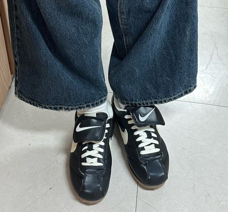 [나이키] 생일선물로 받은 나이키 코르테즈 SE 블랙 검 브라운 250(IM4843-010) 사이즈 팁 및 착샷 ....