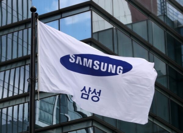 [단독] <b>삼성전자</b> '<b>자사주</b> 의무 <b>수령</b> 폐지' 보도 전 임원들은 이미... 