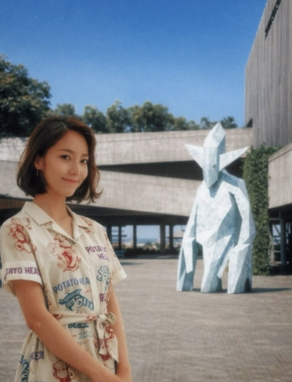 '이범수 전부인' 이윤진, 발리 리조트 한국 대표로 화려한 재기...이혼·재산분할·양육권 분....