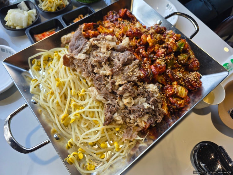  불맛 나는 파주쭈꾸미 돗가비 파주야당점 불쭈차돌삼합