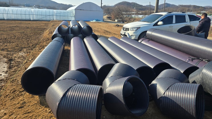  청주 PE이중벽관 500mm 납품, 부속 자재까지 한 번에 해결한 농경지 현장