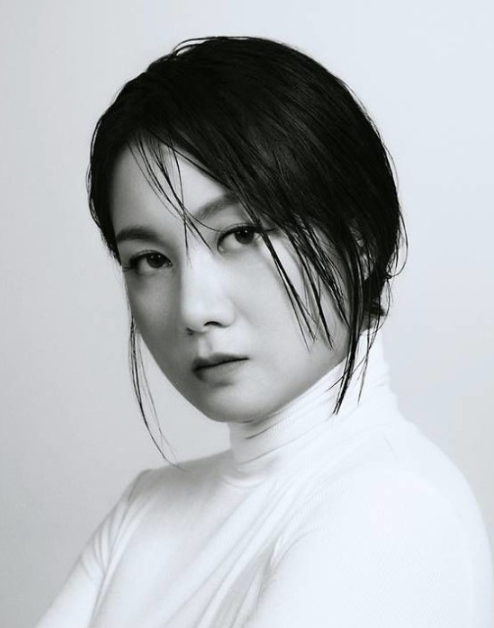  ️ 박나래, 전 남친 억대 전세금 지원 논란에 입 열다 "경영학 전공한 정식 직원"