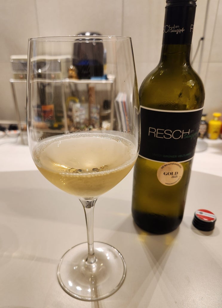  오스트리아 화이트와인 레슈 그뤼너 벨트리너 Resch am Saugipf Unser Grüner Veltliner