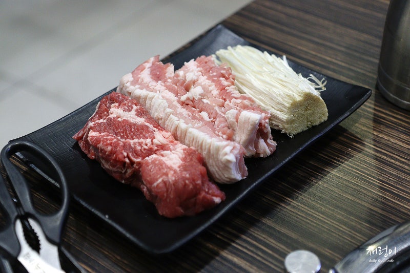 청주 율량동 가성비 삼겹살 맛집 철이네 꽃삼겹 후기