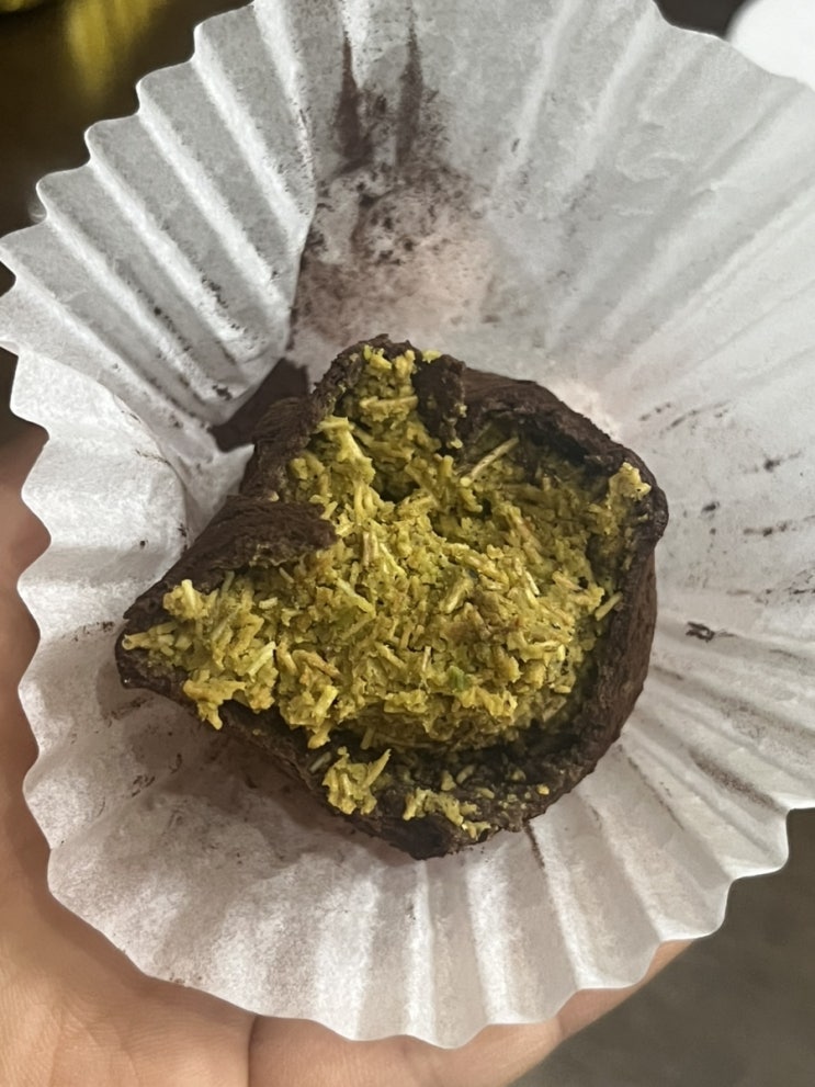  [청주] 두쫀쿠가 3알에 만원!? 청주 가성비 두바이쫀득쿠키 맛집 '비밀의 정원'/내돈내산