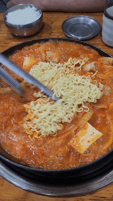 김포 사우동맛집 먹자골목 맛집 백반 김치찌개 두루치기 맛집 점심메뉴추천 "송씨네돈가"