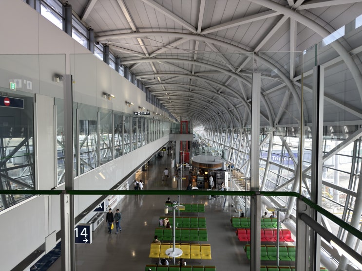  [간사이 여행] 첫째 날. ① 김포~오사카 | 대한항공 KE2117편, 김포공항 국제선 스카이허브 라운지, 간사이국제공항~나라 픽업 차량 이용 후기