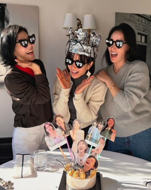   손예진 생일 파티 현장 공개! 4살 아들의 귀여운 재촉과 현빈의 웃음소리?!