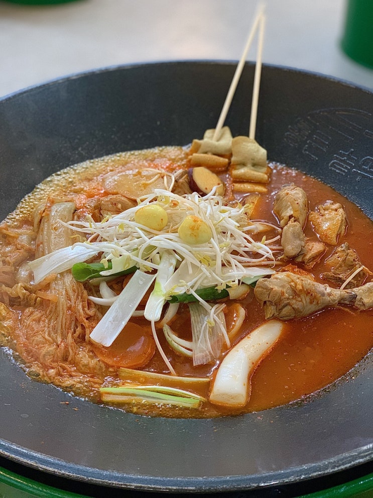  솥뚜껑 닭볶음탕 웨스턴돔:: 매콤하고 양이 많은 웨돔 맛집