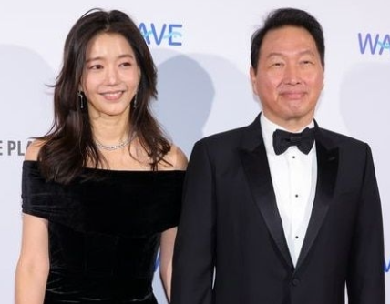  ️ 최태원 회장 증여설 유포 유튜버 집행유예... 법원 “600억 지출은 맞지만 1000억은 과장”