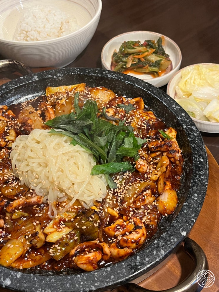  성수 점심메뉴추천하는 돌판오징어볶음 맛집 홍해몽, 성수 맛집 밥집 찾는다면 여기를 확인하세요!