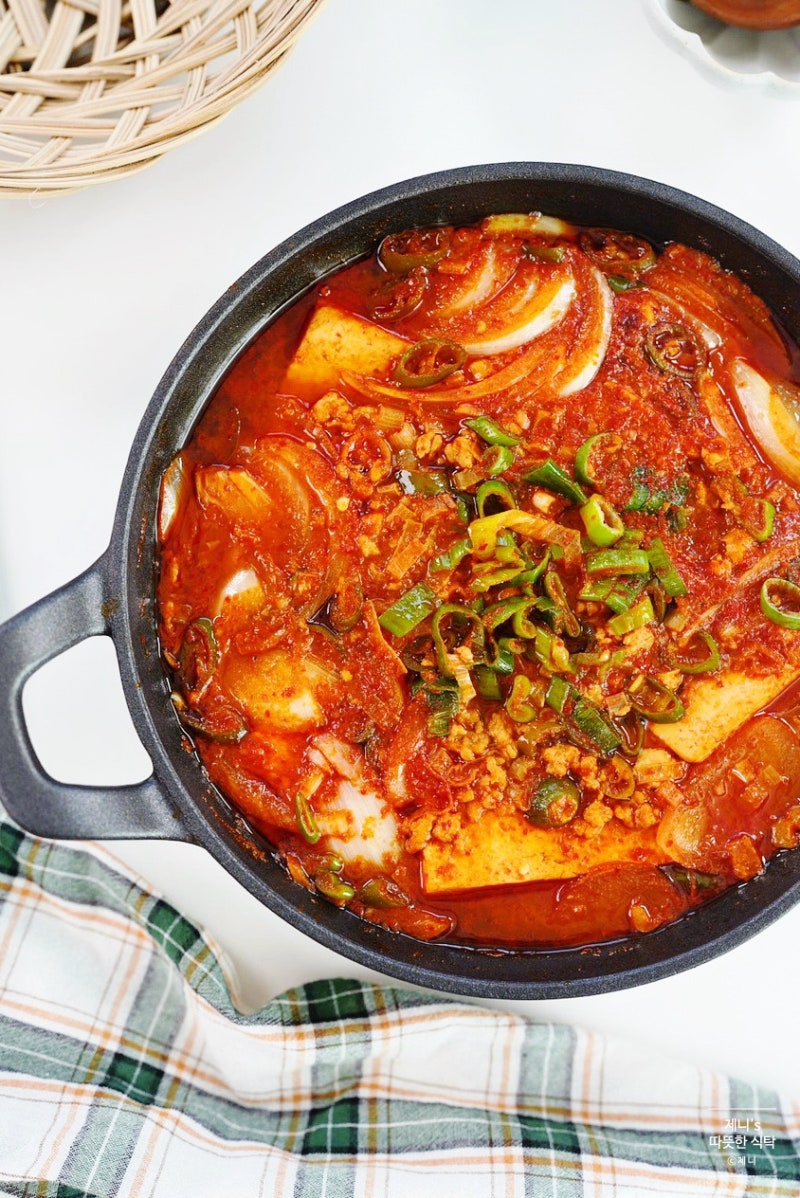 정호영 두부짜글이 레시피 두부조림 만들기 돼지고기 두부찌개