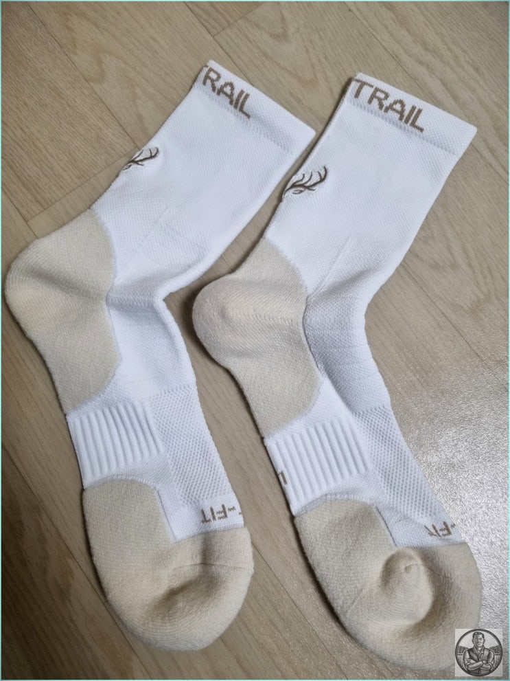  겨울 러닝 울양말, 발가락 시림 끝장내는 디어트레일 트레일러닝 삭스
