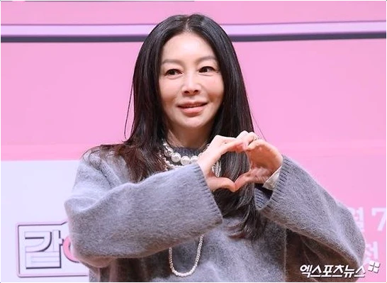  황신혜가 뽑은 연예계 미모 TOP3 송혜교가 빠진 의외의 결과