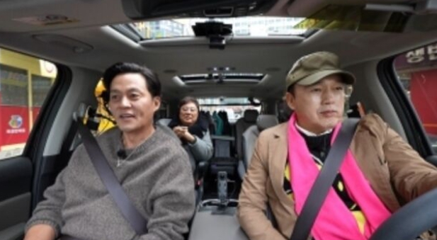   이서진이 결국 해냈다! '나혼산' 꺾고 금요 예능 화제성 1위 등극