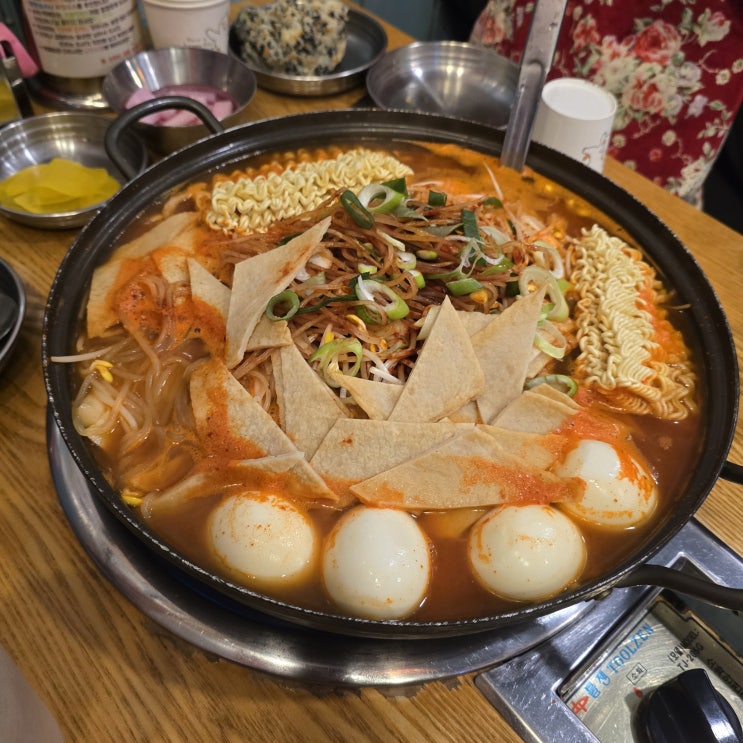  [내돈내산] 추운 겨울에 뜨근한 국물에 양이 많고 가성비 있는 즉석 떡볶이 정자역 '고양이부엌' 방문 후기 (메뉴, 가격, 음식 추천 등)