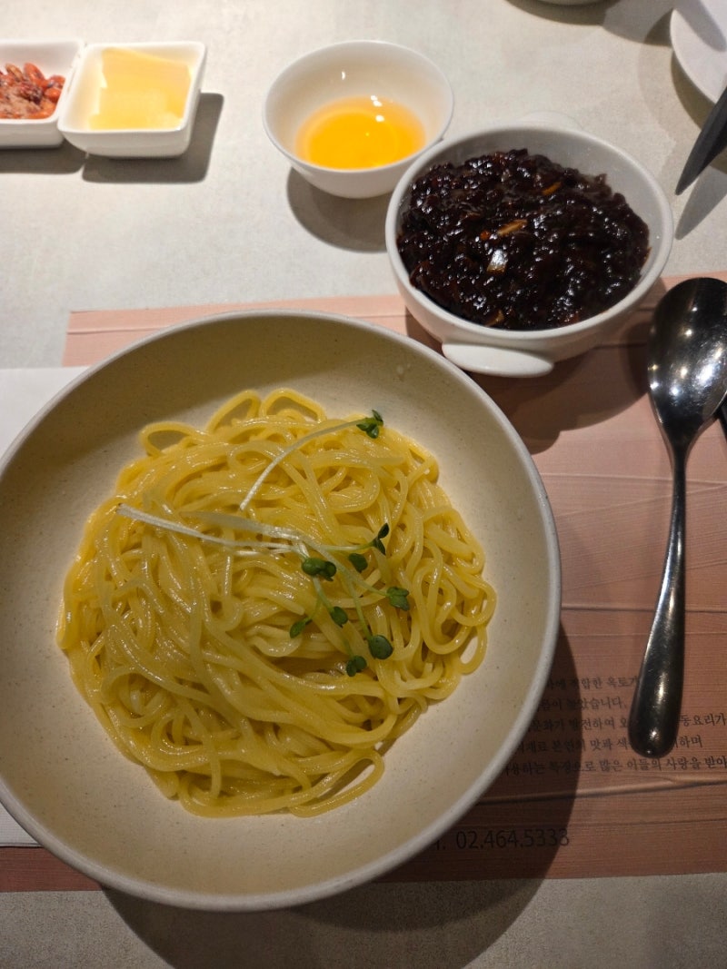 갤러리아포레 맛집 - 서울숲씨어터 공연 관람 후 아이랑 가기 좋은 중식당 서우 룸 다이닝 서....