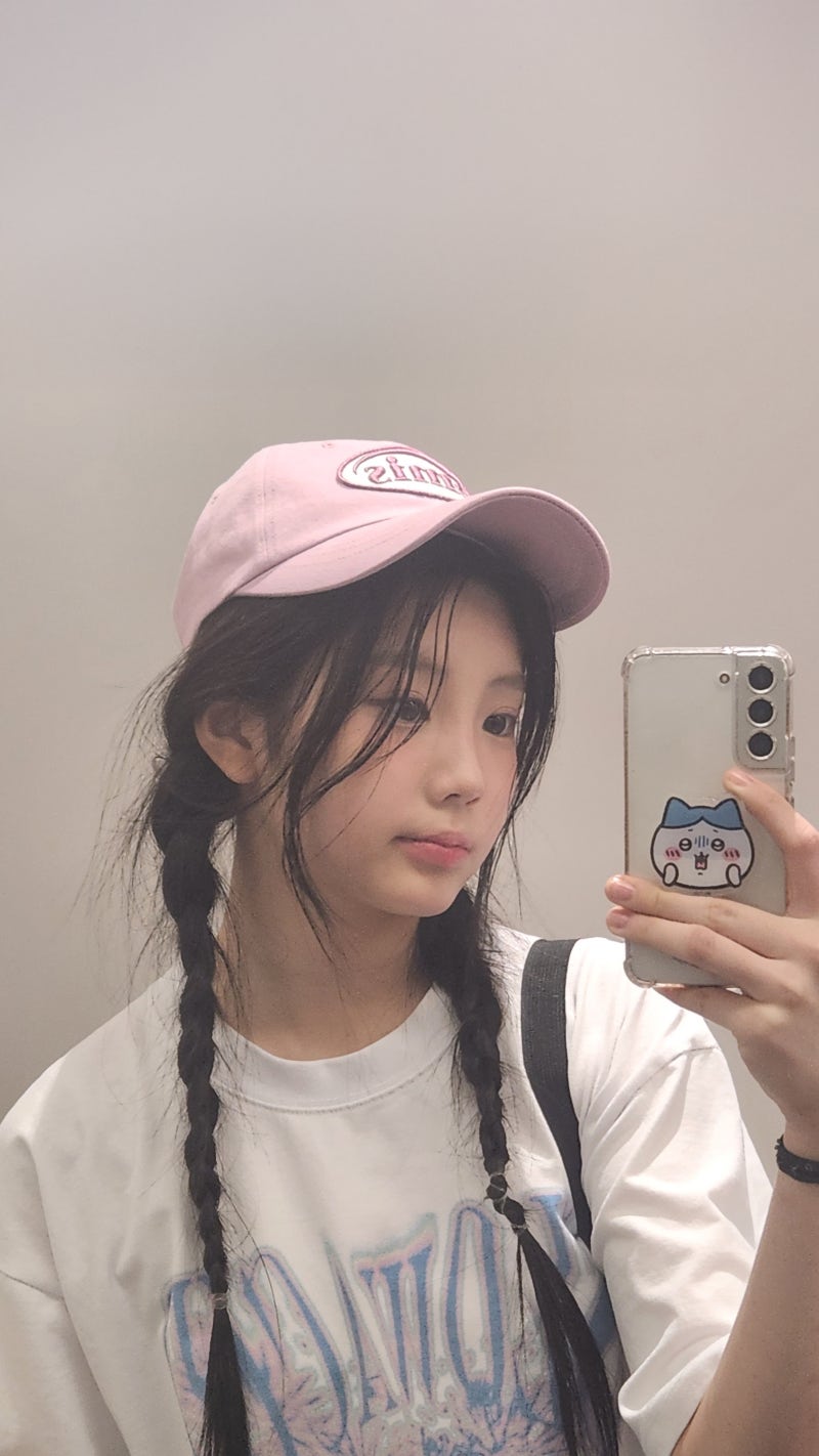 ILLIT Wonhee iPhone High-Quality Wallpaper Recommendations: From Pre-Debut to Guinea Oppa