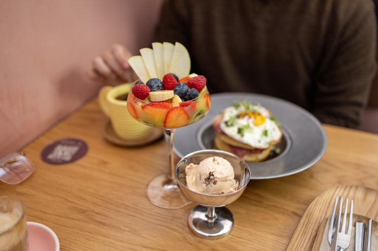  [스페인-3] 바르셀로나 젤라또 카페, <Amiko Brunch & Gelato Barcelona Eixample Passeig de Gracia>