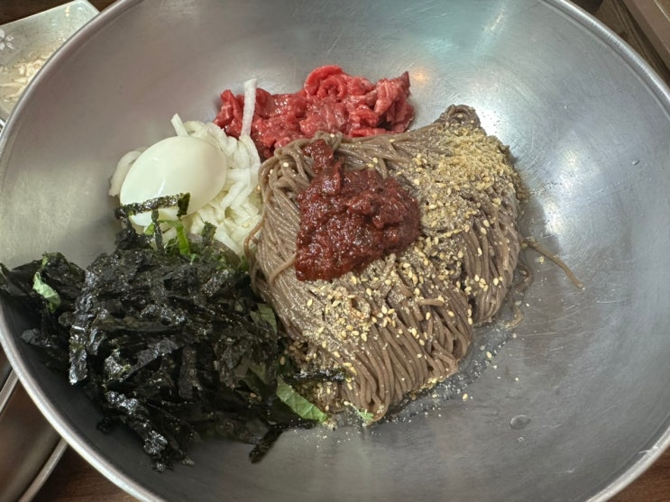  용인막국수 고림동맛집 정담식당 후기 ( 수육 , 한우육회비빔막국수 )