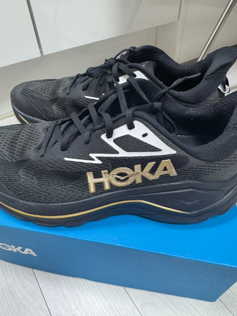 호카(HOKA) 챌린저8 KOSHI TAN-TAN 리뷰