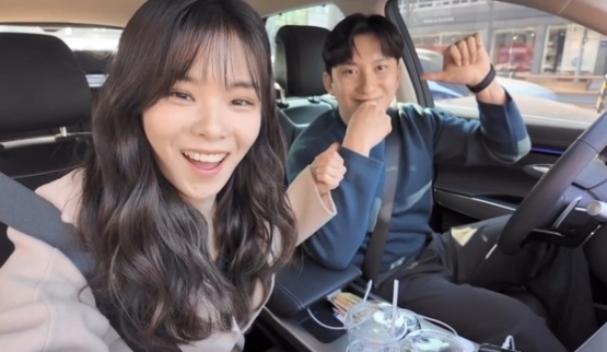   나는솔로 28기 옥순 영호의 깜짝 선물 자랑?! 꿀 떨어지는 현커 근황