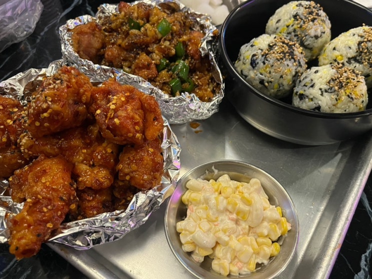  대학로 혜화 삼덕통닭: 연극 관람 후 필수 코스! 매콤+삼미 반반 치킨 꿀조합 후기