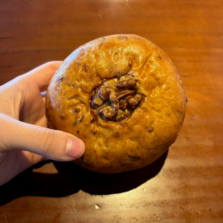  스타벅스 오월의종 저당 호두 앙금빵 스타벅스 빵 추천 스벅 단팥빵(맛, 가격, 칼로리)