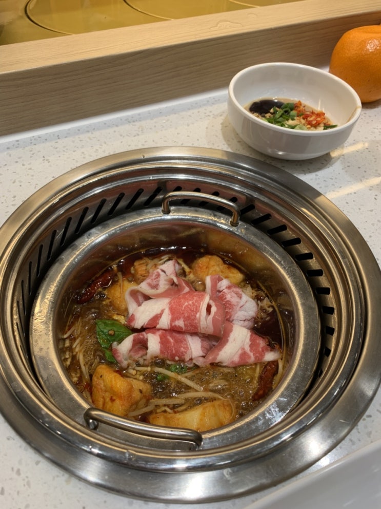  안산맛집 용가회전훠궈추천｜100여 가지 토핑 무한리필 샤브샤브