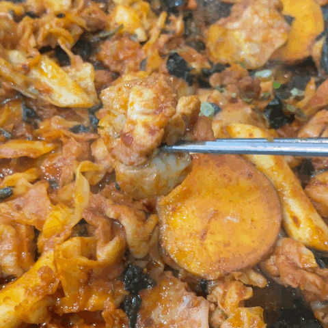  월평동맛집 춘천집닭갈비 | 청양고추로 맛을 낸 매콤한 닭갈비와 비빔쫄면까지