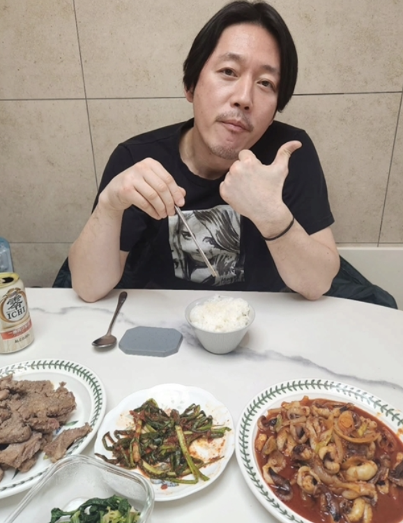   “아내 없이 대충 차렸다더니…” 장혁, 50세 집밥 클라스에 ‘셰프 등판’