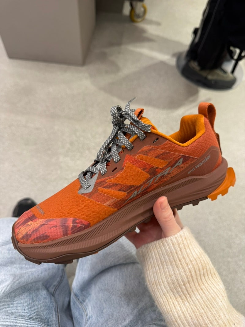 앤드원더 알트라 ALTRA × and wander LONE PEAK 9+ 구매 및 착용 후기