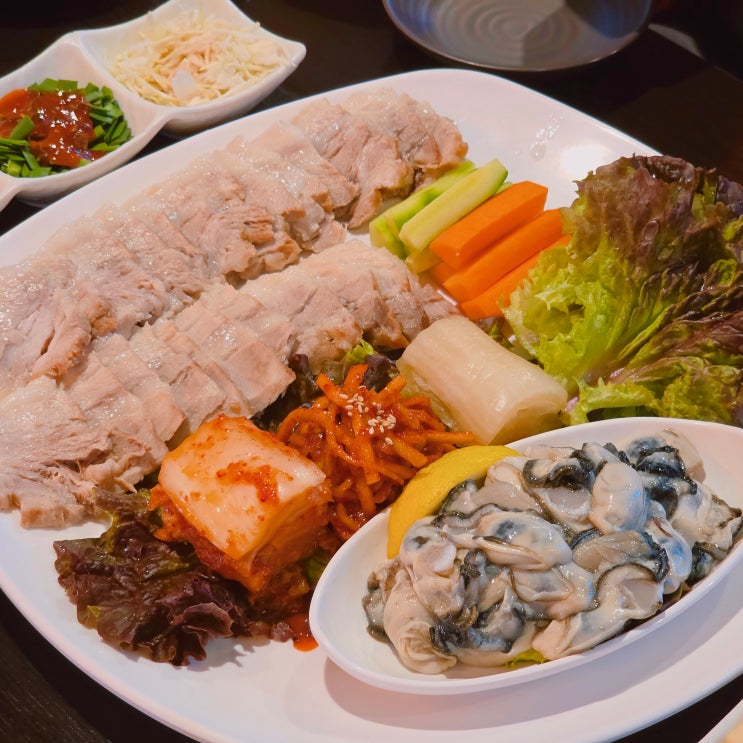  방이 먹자골목 술집 석촌호수 맛집 추천 대박쌈 보쌈 & 생굴
