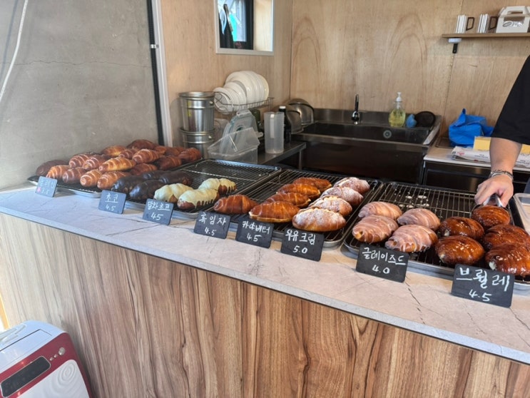 부산 전포동 소금빵이 맛있는 베이커리 카페, 이집 소금빵