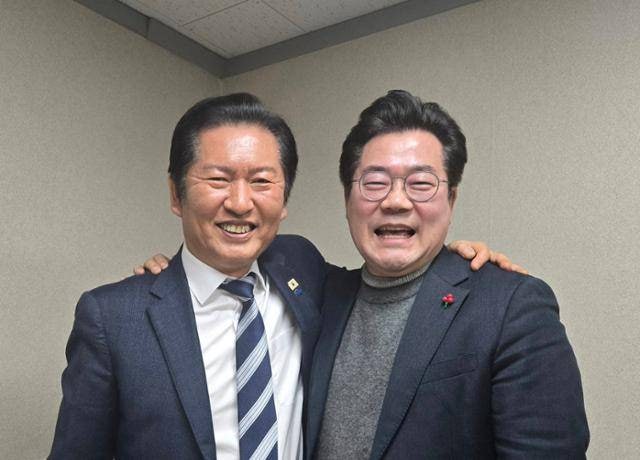 정청래 박찬대 한맘으로 원팀정신 발휘 지방선거에서 승리 기원
