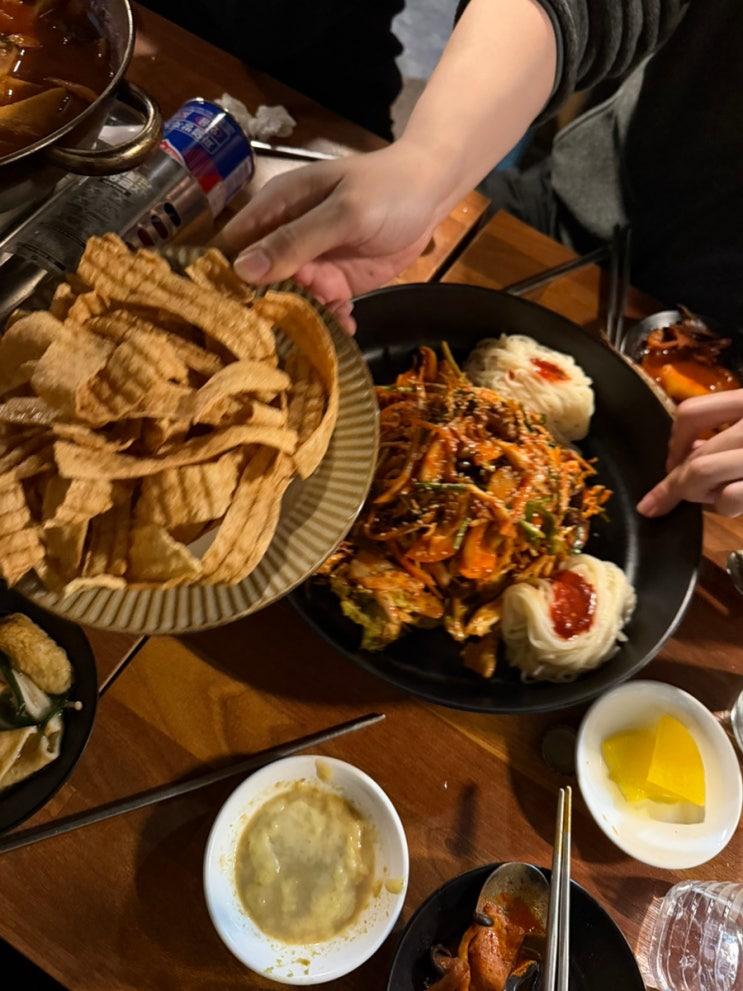  [일상] 오빠랑 여의도 포차 데이트 샛강역 꼴깍포차 거기다 이름 밝힐수 없는 언니카세 다녀옴