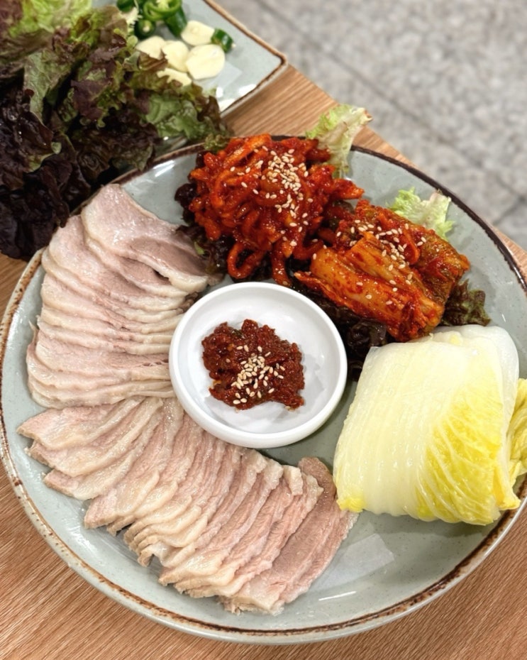  당산역점심맛집 추천 보쌈과 칼국수 조합 만족스러웠던 청운보쌈