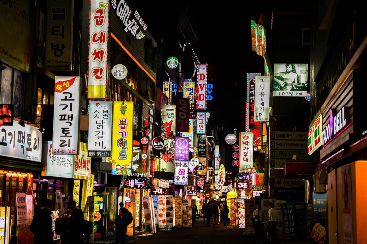  경제학을 거스르는 기현상, 왜 주가가 오르는데 환율과 실업도 오를까?