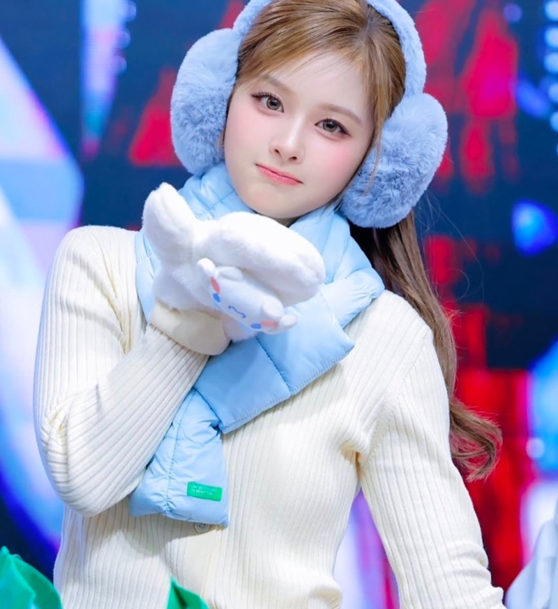 엔믹스 설윤, 현실판 눈의 요정 강림? 보는 순간 입덕 부정기 끝나는 레전드 비주얼 모음