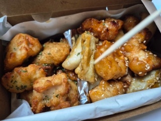 이매 분식 맛집 용닭, 달달한 간장 닭강정