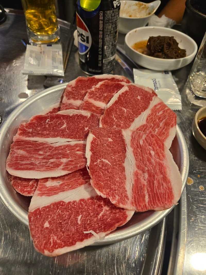 맛있는 돼지갈비와 다양한 사이드가 있었던 남영동양문 발산마곡점