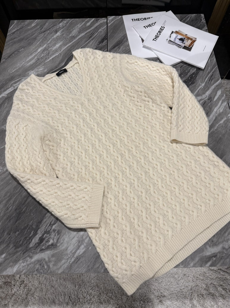 12만 5천원!!! 샘플 세일 !!! 띠어리 원피스 THEORY CABLE MINI DRESS WOOL & CASHMERE 25년 신형