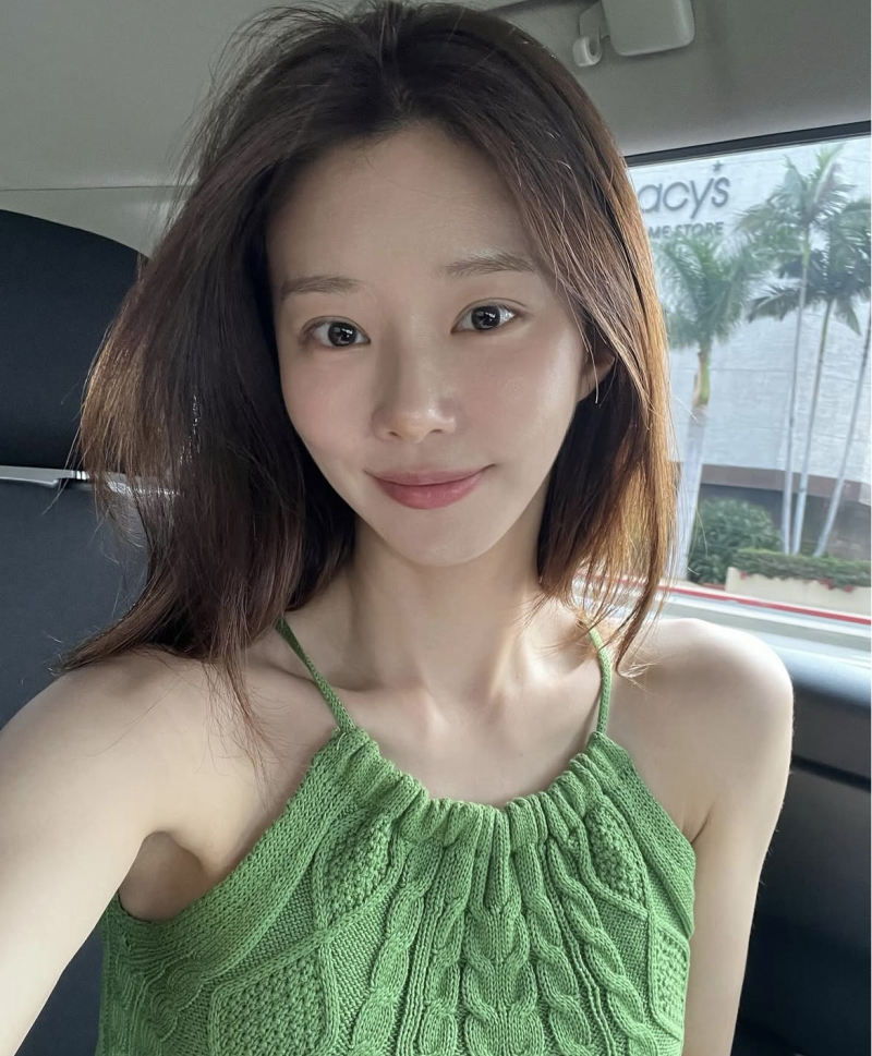 "천만 배우 이주빈" 프로필 총정리! 나이, 키, MBTI부터 레인보우 연습생 과거까지