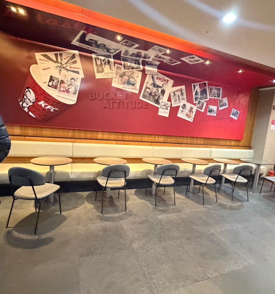 KFC 광주수완점 사진 3