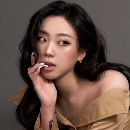 骨と皮ダイエット、イ・ヨンジ13kg減量前後、自信回復（ft.インスタ）。