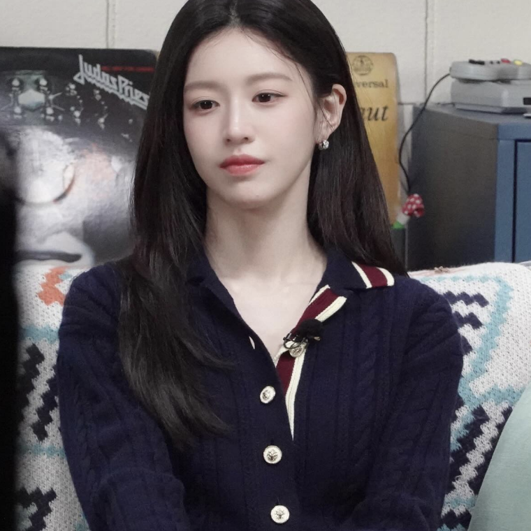 고윤정 샤넬 엠버서더 왜인지 알꺼 같은 이유 캐시미어 가디건