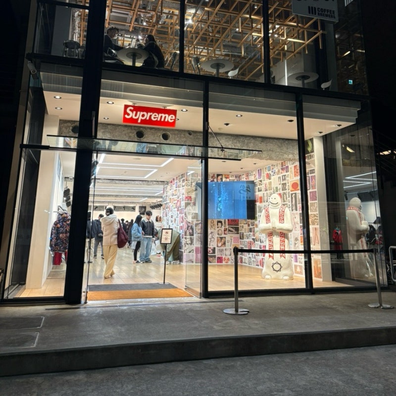 후쿠오카 슈프림 매장 / 반팔티 / 가격